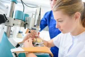 Sterowana regeneracja kości szczęki - Chirurgia szczękowa Toruń