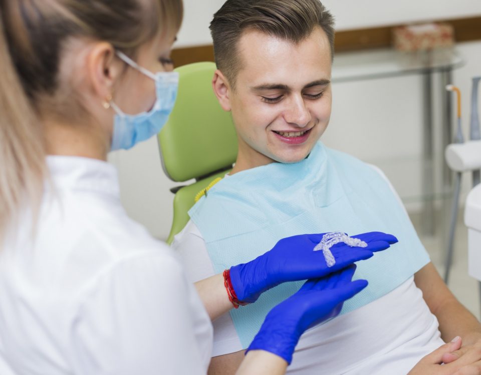 orthocaps - niewidoczny aparat na zęby - gabinet stomatologiczny Dentysta