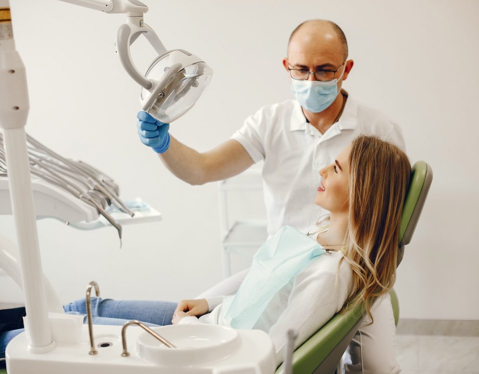 usuwanie ósemek - wizyta w gabinecie stomatologicznym Dentysta